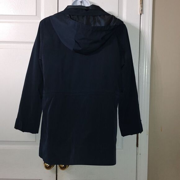 Gallery Navy rain coat removable liner and removeable hood  Sz M NWOT - Picture 3 of 5
